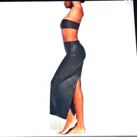 SKIMS MICRO LEATHER SKIRT  2X - Picture 2 of 10